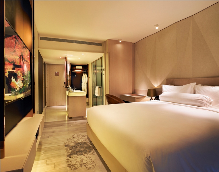 Habitat Room in Naumi Hotel