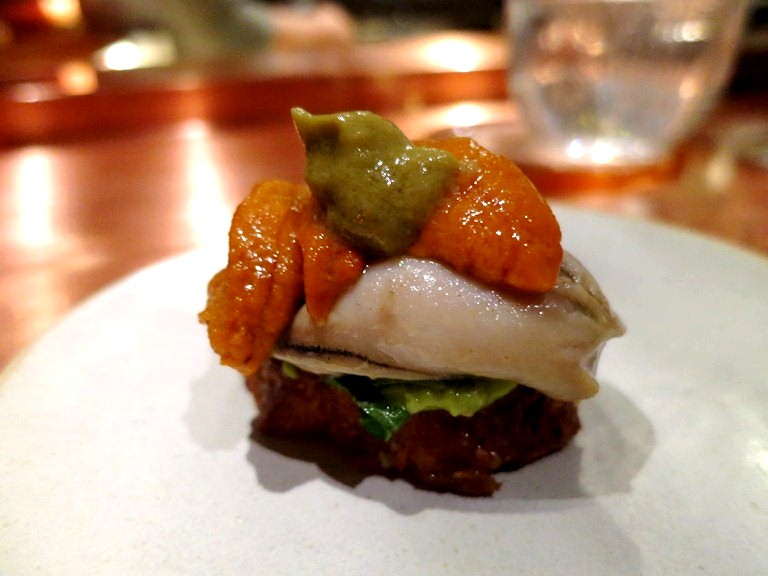 My all-time favorite at Mecha Uma: Benidate oyster and Hokkaido uni sitting on monkfish liver, shisho leaves and potato bread fried in clarified butter <3
