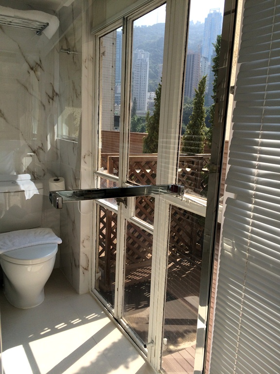 The bathroom has a "view" too so you might want to keep the blinds down when you're in it ;-p