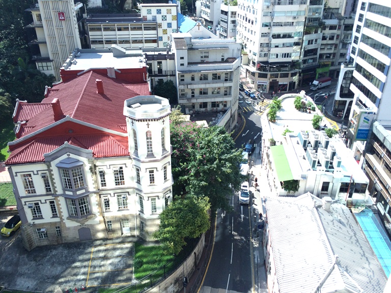 ..And when I looked down from my room, I had this view!