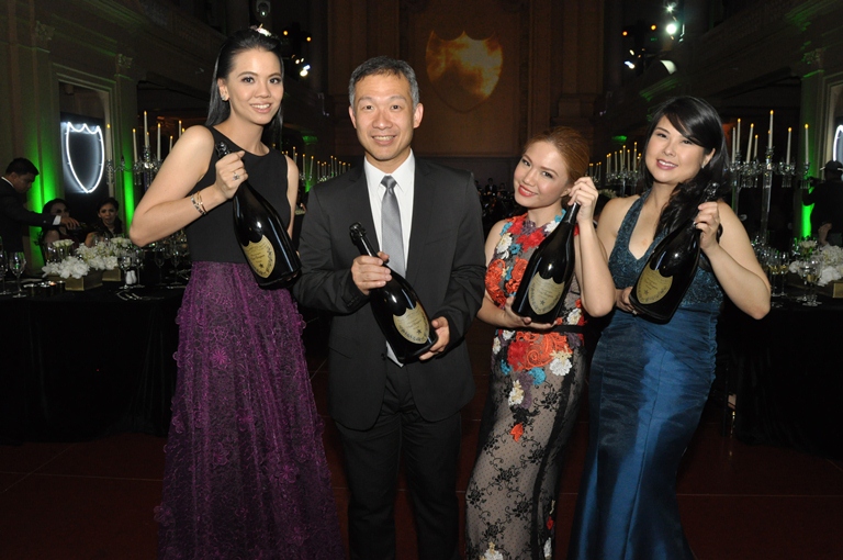 The night before my weekend at The Farm, I had consumed the country's supply of Dom Perignon at the first ever event in the Philippines held at National Museum! Here I am (wearing Joel Escober for Myth) with my friends Ingrid Go, Emil Yap and Jin Perez <3 I couldn't have picked a better time to detox, haha!