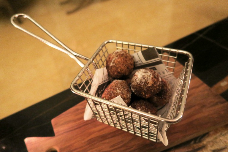 Warm Chocolate Truffles_1824_Discovery Primea