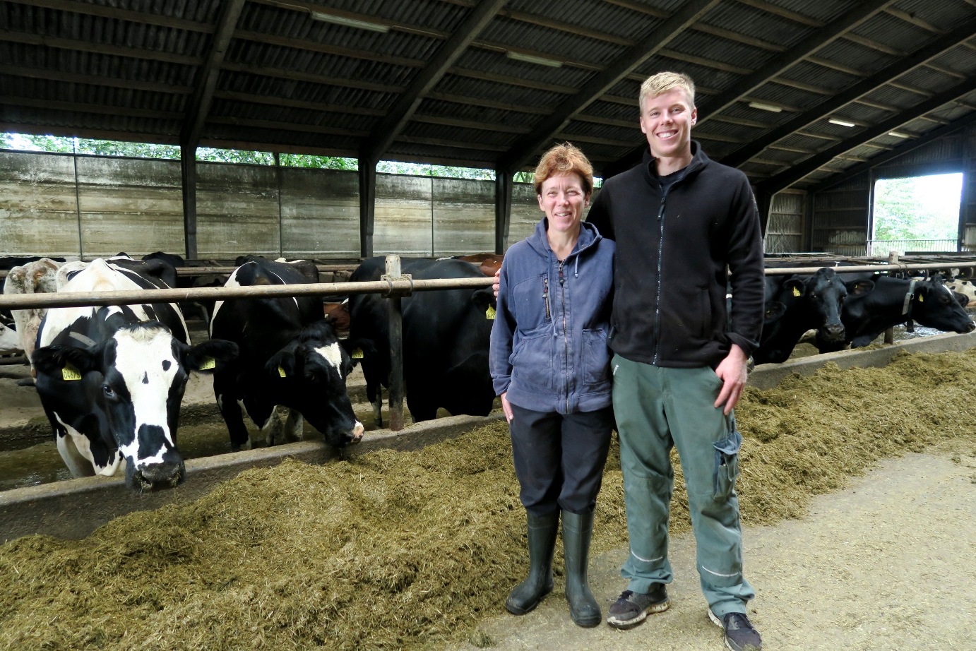 arla-dairy-farmers-mother-and-son-birtit-and-rasmus-gade-farengard-denmark