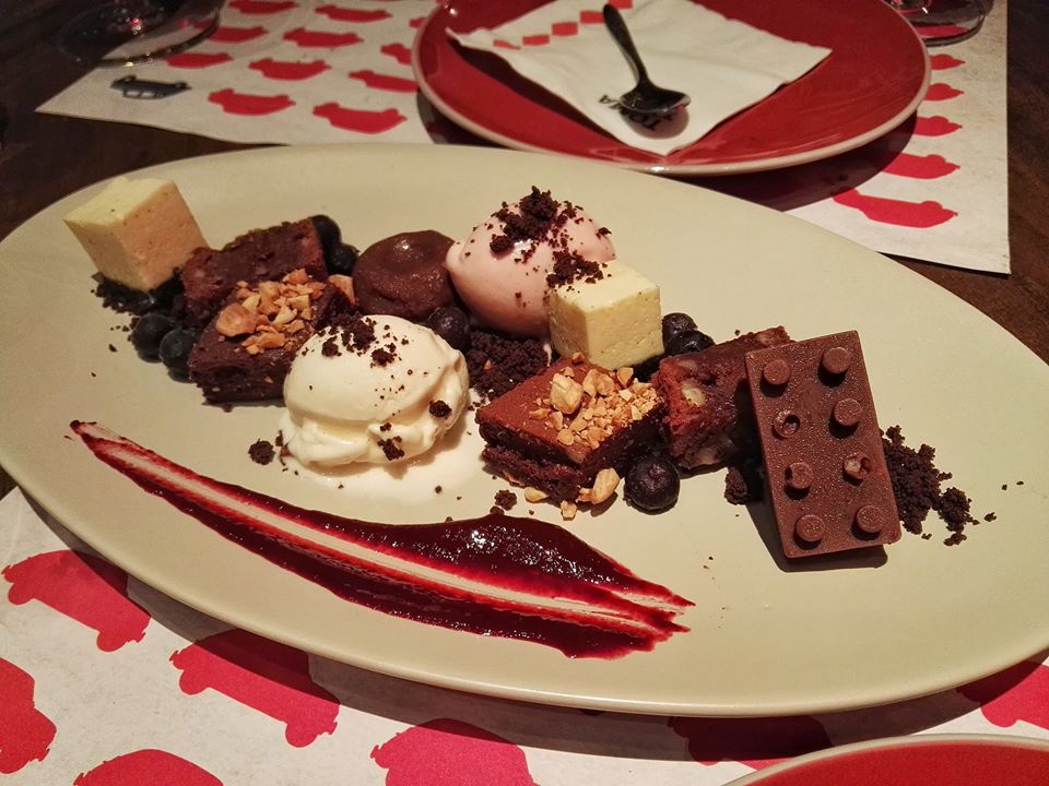 Las Locuras de Carlos- a mixed dessert plate by head chef Carlos Franco (PHP695)