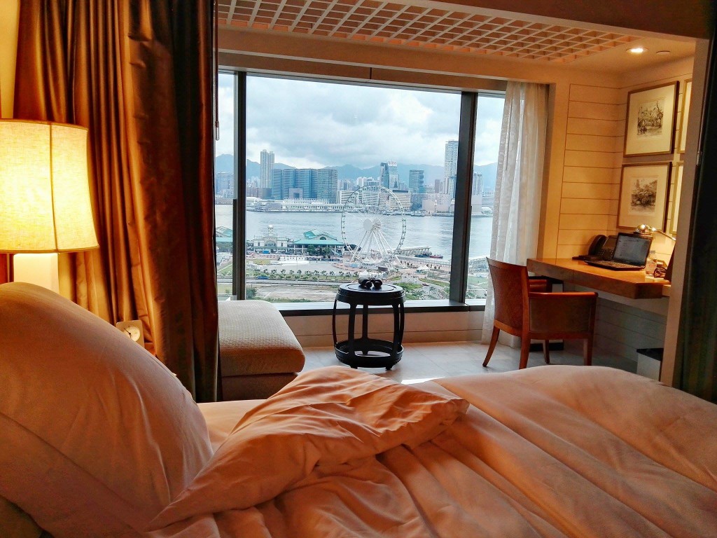 Mandarin Oriental Hong Kong is one of my all-time favorite hotels ever. Waking up to this view is absolutely precious. In this particular case, Actually thanks to jetlag, I have been up since 4AM so it was so nice to watch the progression from darkness to light. As with all things we go through in life. 