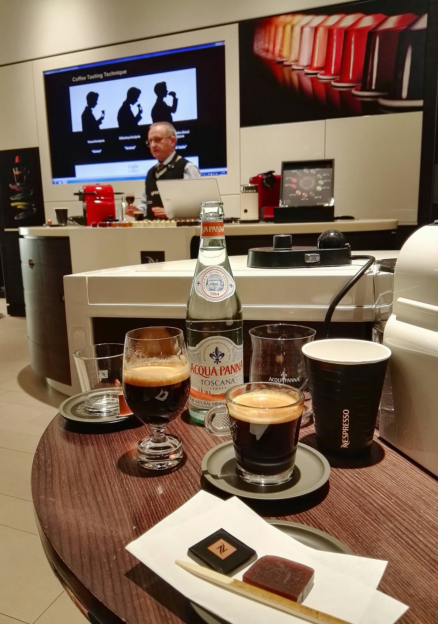 nespresso-boutique-omotesando-tokyo-nespreso-tasting-from-riedel-crystal-glass-atelier-nespresso-tokyo-2016