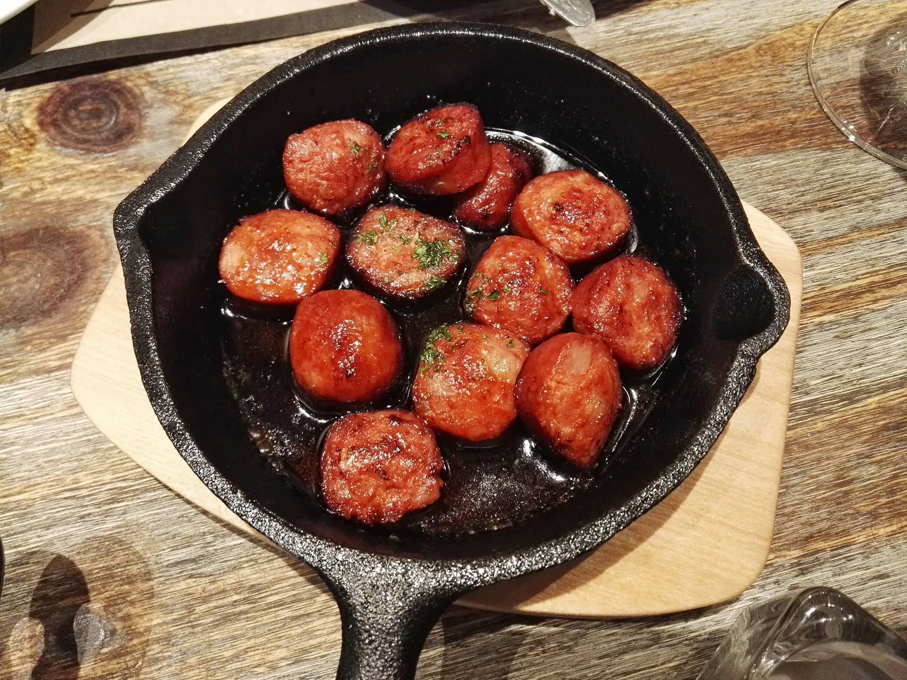 chorizo-frito-fried-chorizo-bar-pintxos-bgc-fort-bonifacio-fairways-tower