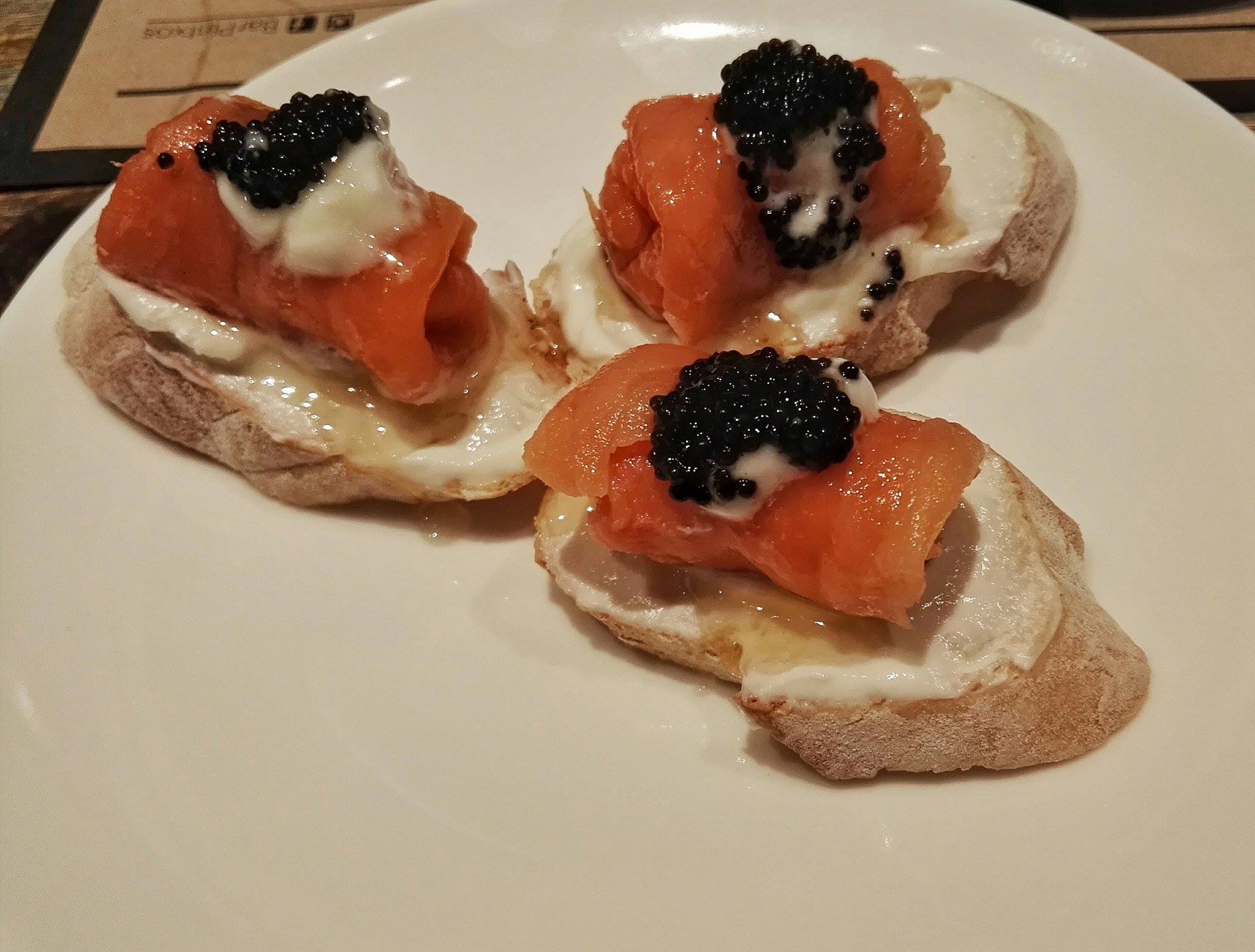 salmon-goat-cheese-truffle-honey-caviar-pintxos-bar-pintxos-fort-bonifacio-fairways-tower-bgc