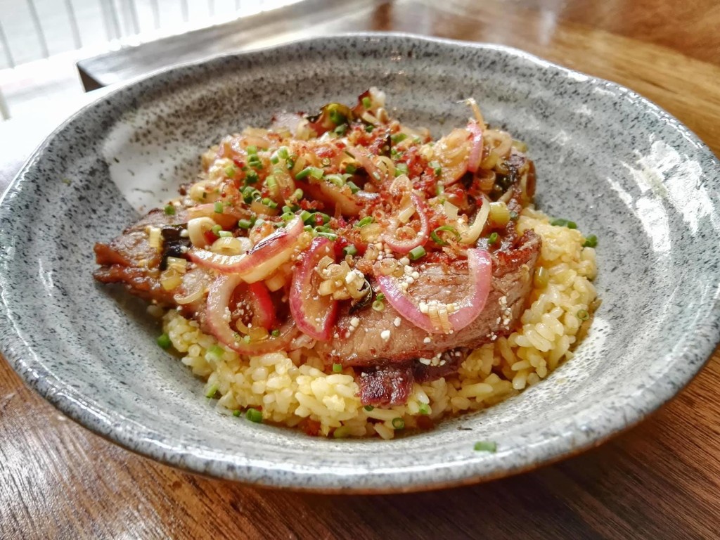 Solo Rice Bowl: Beef Brisket slow-cooked in lemongrass, mint, calamansi and fish-sauce (PHP290)