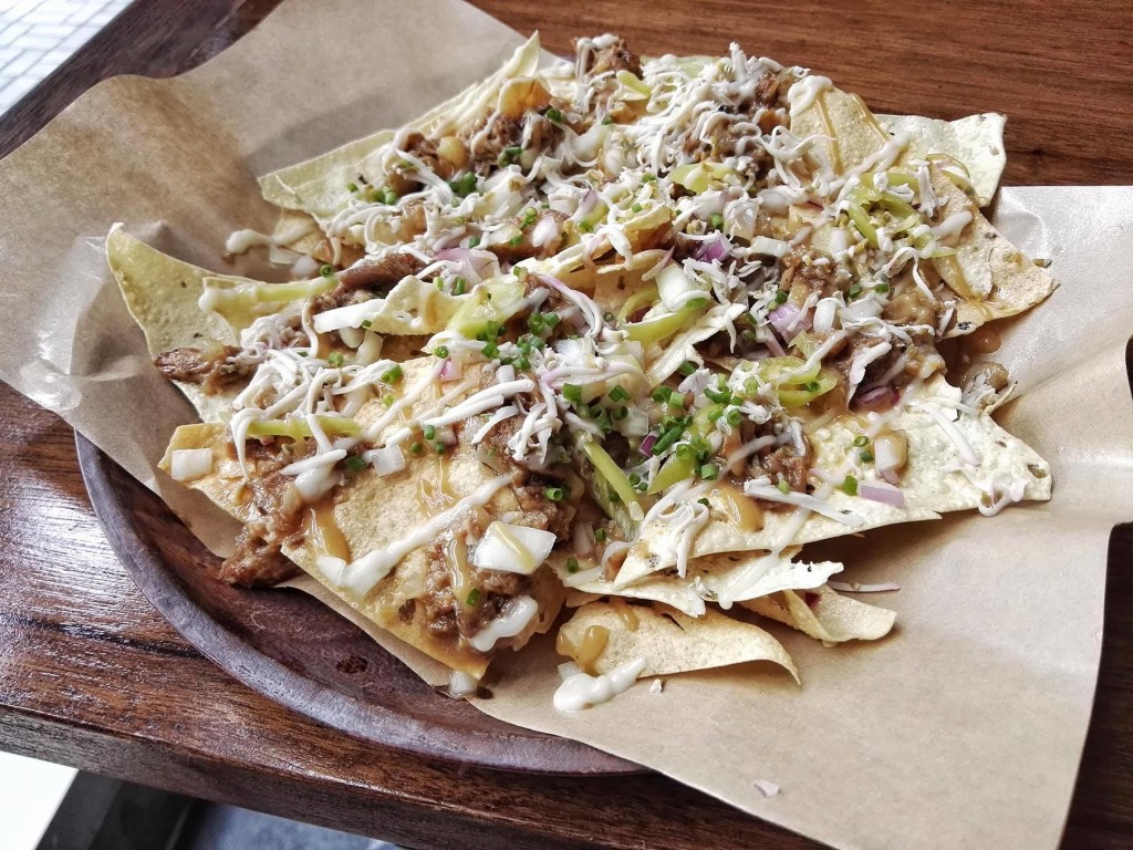 Papadum (Indian Tortilla) Nachos topped with sisig (PHP180)