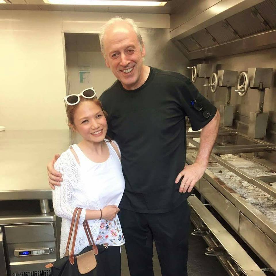 It was a pleasure meeting chef Victor Arguinzoniz for the first time! He never leaves his kitchen. That's where all the magic happens btw. :)