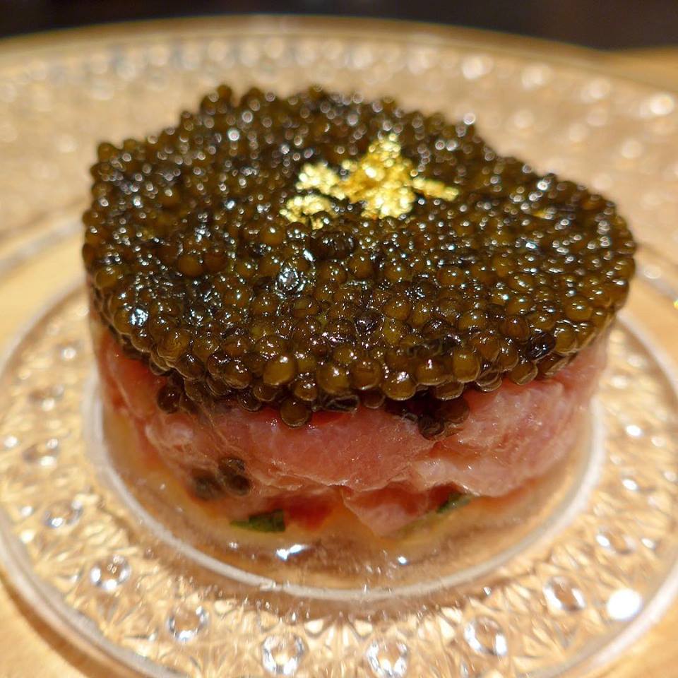 Tell me, how am I going to look at tuna tartare the same way again?!😱😱😱 At Haku (which just opened in July 2017), chutoro tuna from Nagasaki is mixed with Polmard beef and topped with Kristal caviar- and served w/ light potato crisps. (Photo by Cheryl Tiu)