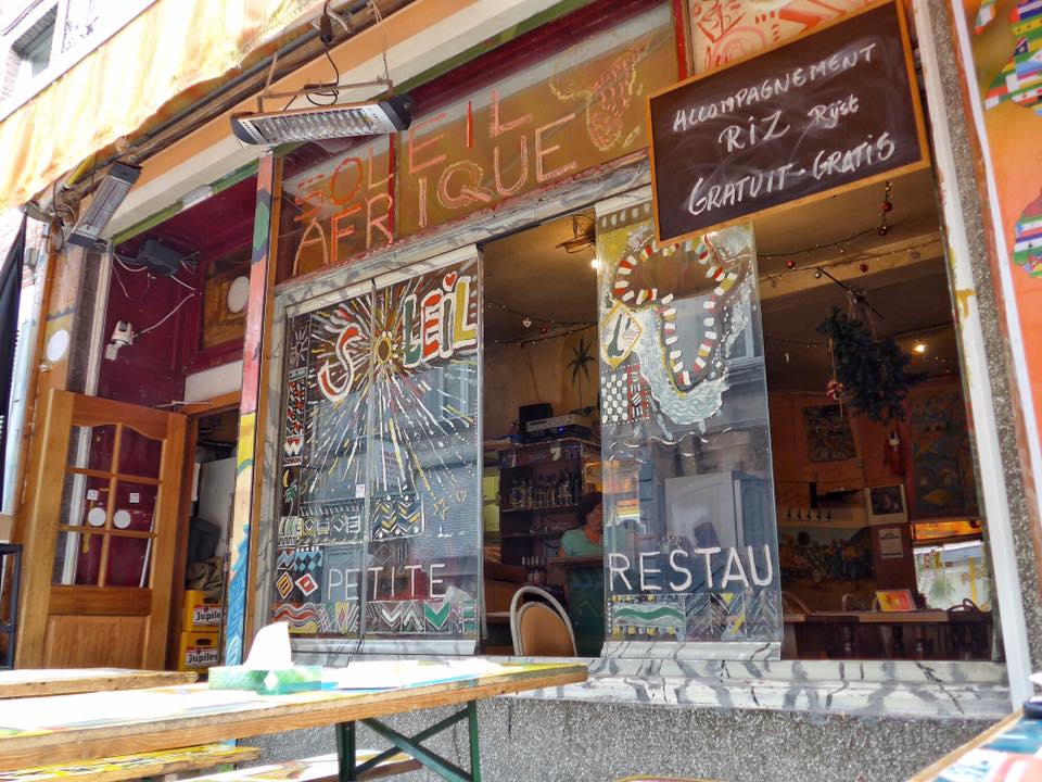 A slice of Africa in Brussels-- the Matonge neighborhood was established by the city's Congolese immigrants, and named after a district in Congo's capital Kinshasa. Au Soleil d'Afrique serves Western African fare like this chicken mafe wings with peanut sauce, and spicy dipping (free rice too-- all for 6 euros. Swipe left for photo.)