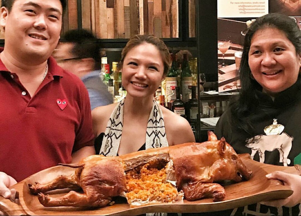 It was so awesome showcasing our Philippine lechon to Singapore with Cross Cultures by Cheryl Tiu and our partner The Horse's Mouth!💕 Thank you so much for the warm reception, round 2 tonight!😊😊😊 PS my beaded scarf is by Tribe Dreamweavers in Lake Seibu, Mindanao-- an underrepresented but culturally abundant region in the Philippines. Gorgeous, right?! 💙 (Photo credits: T Dining Singapore) 
