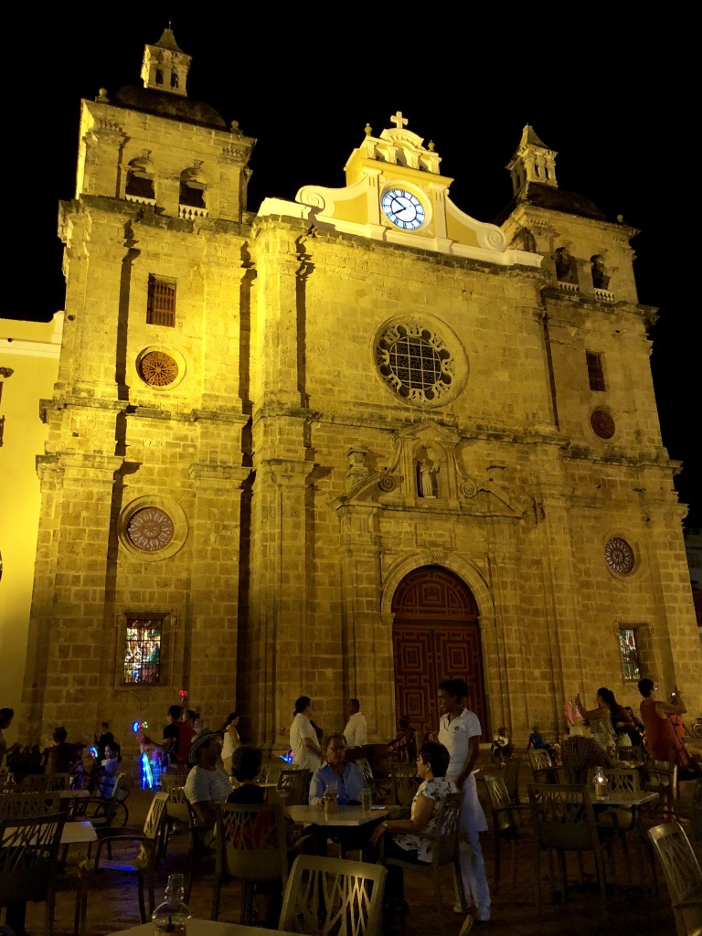 The famous St. Pedro Claver Church just as picturesque in the evening (Photo by Cheryl Tiu)