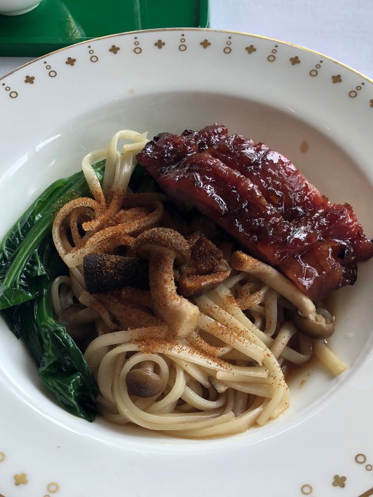 Barbecued Ibérico pork glazed with honey served with braised shrimp roe noodle in abalone sauce (Photo by Cheryl Tiu)